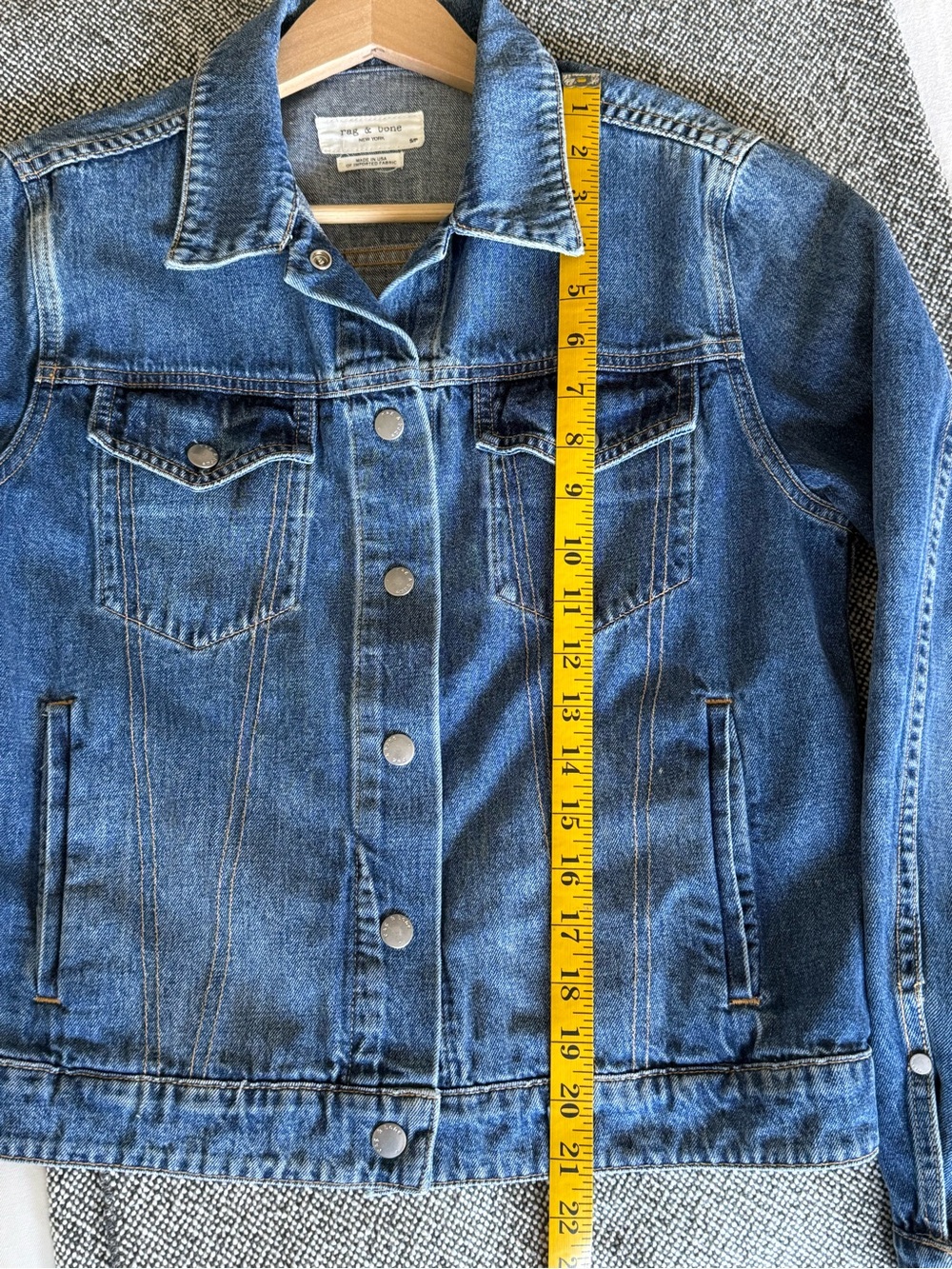 Rag & Bone Made in USA Medium Wash Denim Trucker Jacket S - Picture 5 of 7